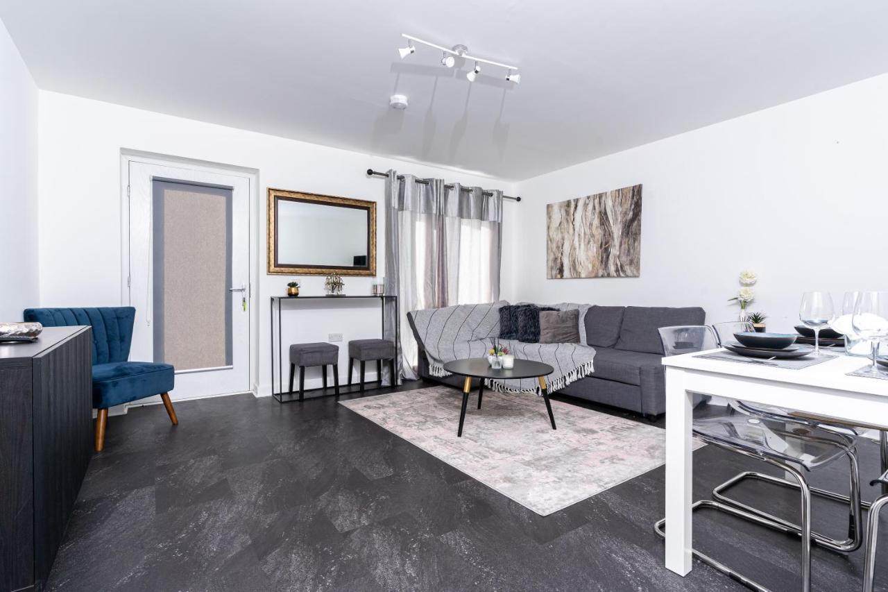 Spacious 3 Bedroom House In Glasgow City With Private Parking & Garden Екстер'єр фото