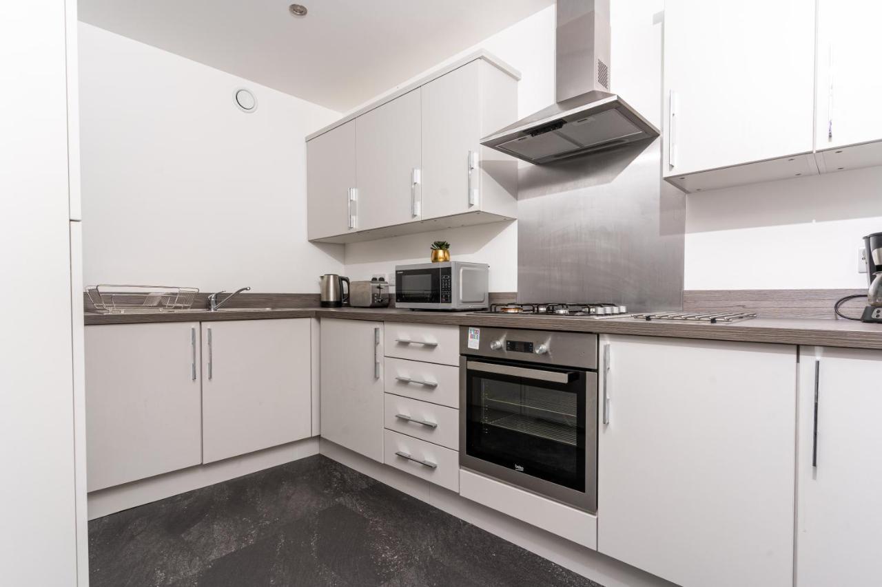 Spacious 3 Bedroom House In Glasgow City With Private Parking & Garden Екстер'єр фото
