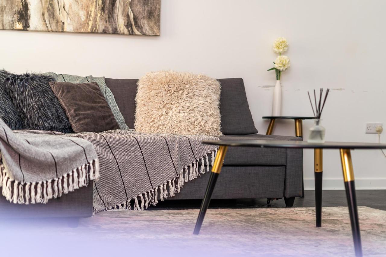 Spacious 3 Bedroom House In Glasgow City With Private Parking & Garden Екстер'єр фото