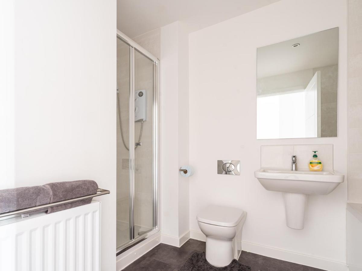 Spacious 3 Bedroom House In Glasgow City With Private Parking & Garden Екстер'єр фото